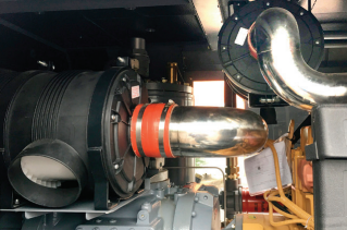 Vente chaude moteur Diesel alimenté Mobile Portable moyenne pression compresseur d'air à vis pompe à moteur à air pour la construction de forage